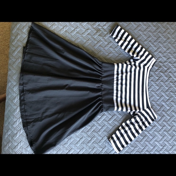 Off the shoulder dress - Picture 1 of 2